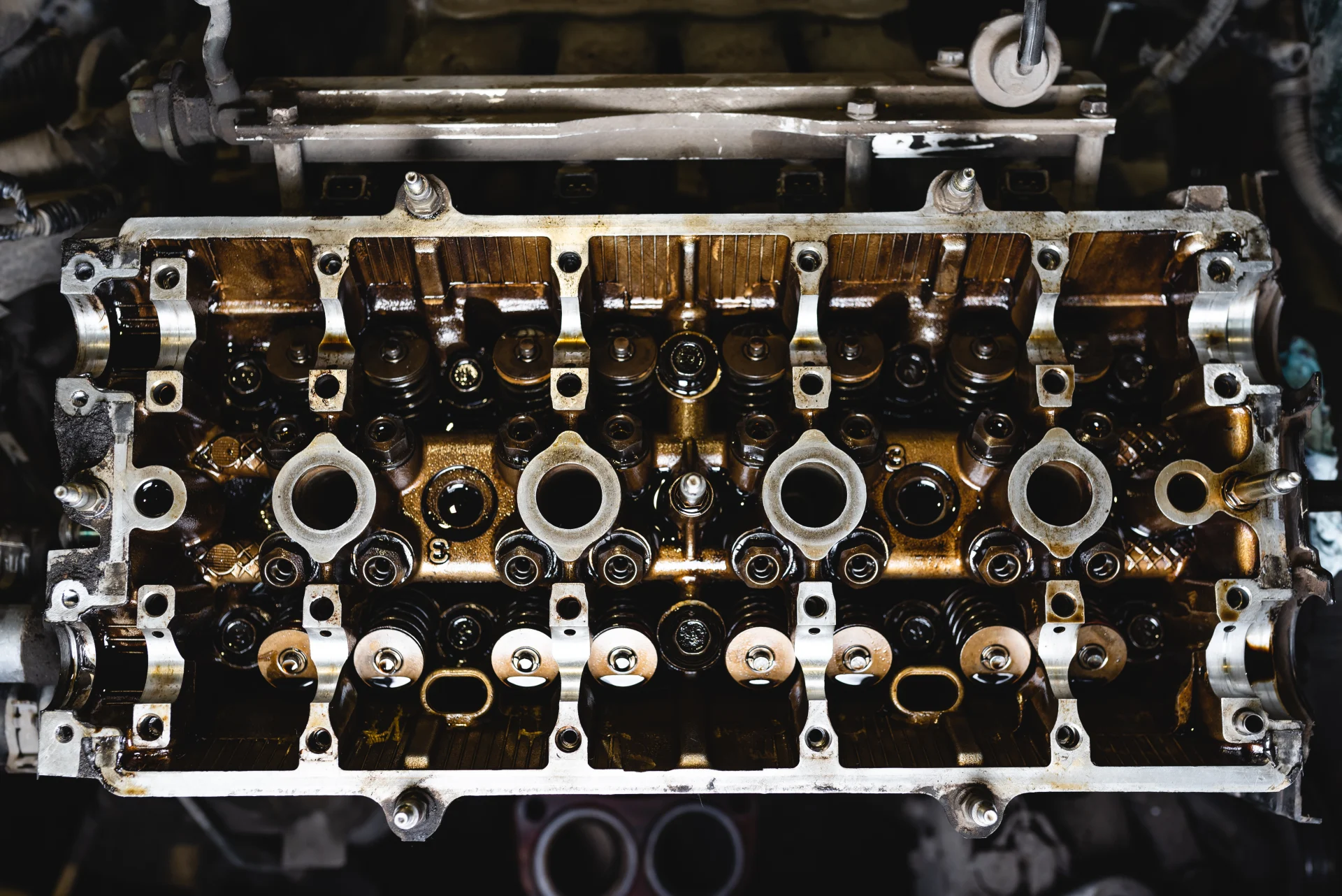 OEM VS AFTERMARKET VS USED LAND ROVER PARTS: WHAT’S RIGHT FOR YOU?